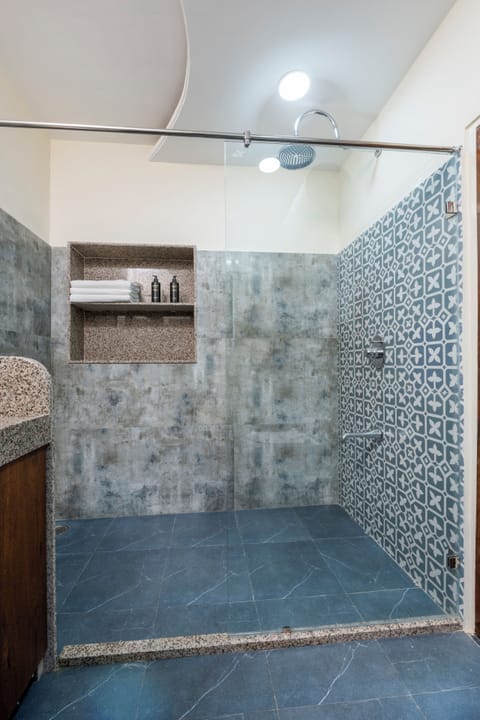 Shower, towels, soap, shampoo