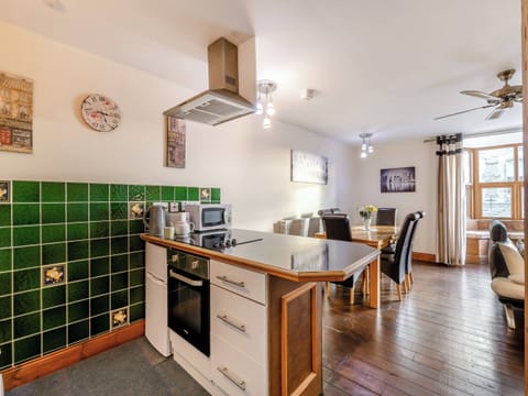 Open plan living space | The Drovers Rest - The Old Drapery Apartments, Haltwhistle