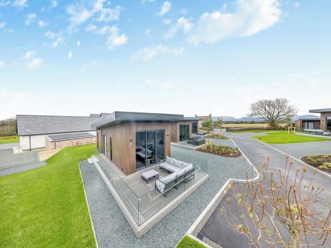 Exterior | Lodge Six - Ty Llwyd, Llangefni