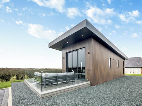 Exterior | Lodge Six - Ty Llwyd, Llangefni