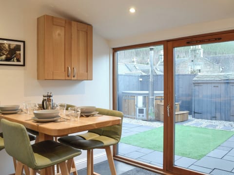 Kitchen/diner | Logiemar Cottage, Ballater