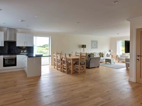 Open plan living space | Darna House, Tain