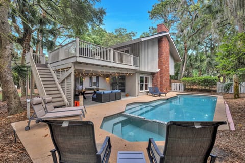 The perfect blend of comfort, fun, and Lowcountry charm awaits!