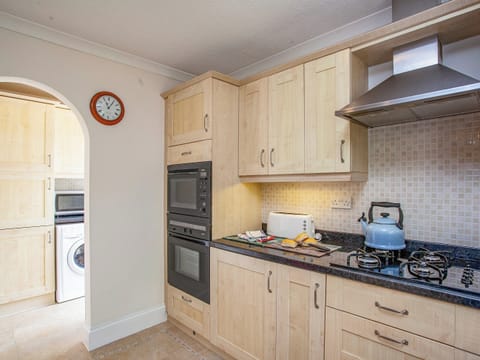 Kitchen | Squirrels, Teignmouth