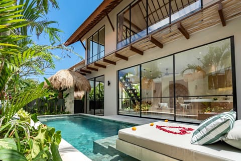 Basic Villa | Pool | Outdoor pool