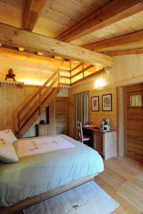 Free toiletries, hair dryer, bidet, towels