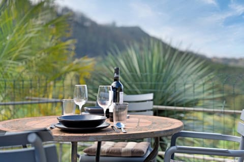 Apartment, 1 Bedroom, Patio, Mountain View | Exterior