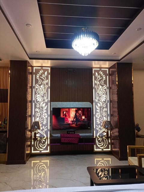 Luxury Suite, City View | Premium bedding, pillowtop beds, individually decorated