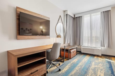 Standard Room, 2 Queen Beds, Non Smoking (Bathtub) | Desk, laptop workspace, iron/ironing board, travel crib