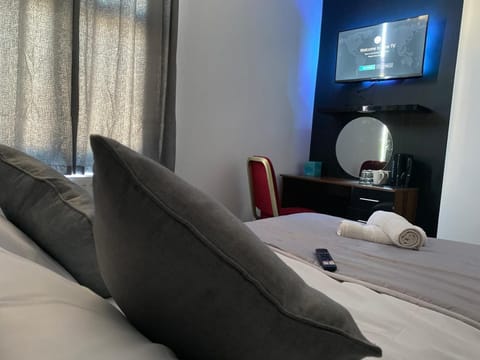 Comfort Twin Room | Iron/ironing board, free WiFi