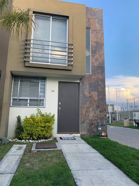 House, 2 Bedrooms, Smoking, Balcony | Exterior detail