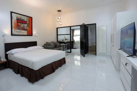Junior Room | Laptop workspace, free WiFi, bed sheets
