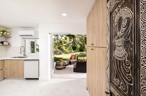 Shore House | Garden view