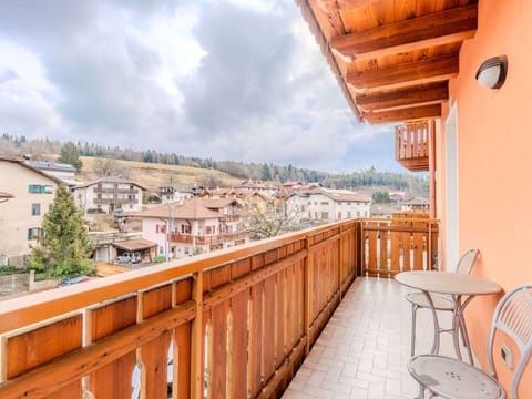 Furniture, Outdoor Furniture, Chair, Garden, Flowerpot, Patio, Outdoor Table, Estate, Houseplant, Landscaping