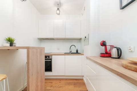Classic Apartment | Private kitchen | Electric kettle