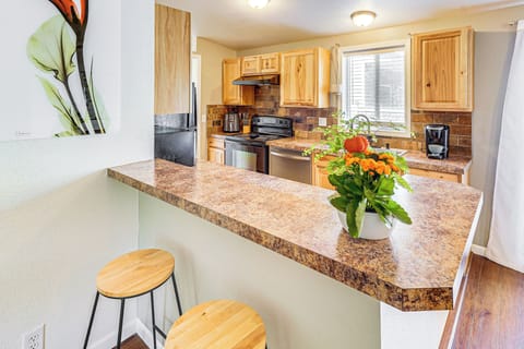 House (2 Bedrooms) | Interior