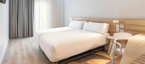 Double or Twin Room | Desk, laptop workspace, free WiFi