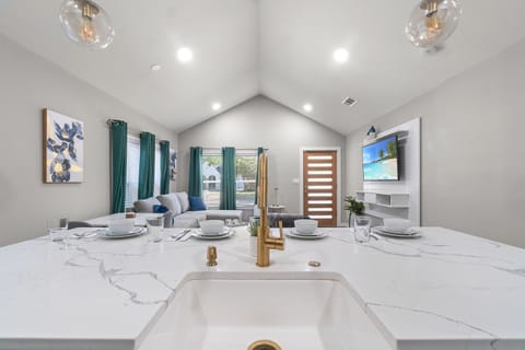 House | 2 bedrooms, Internet
