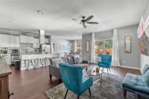 House | 3 bedrooms, high-speed internet