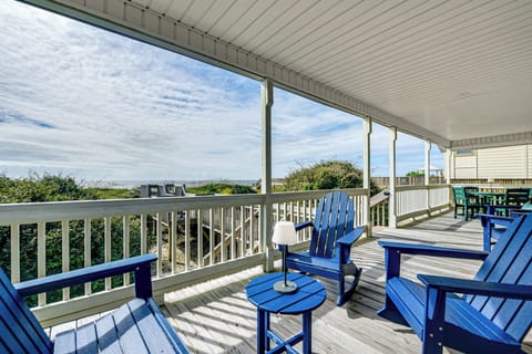 Ocean Isle Beach Vacation Rental | 3BR | 2BA | Stairs Required | 1,296 Sq Ft