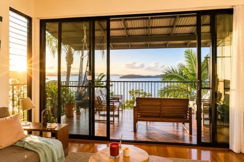 pan 9 lounge sunset