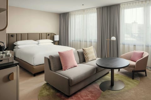 Junior Suite, 1 Double Bed | 1 bedroom, premium bedding, in-room safe, soundproofing