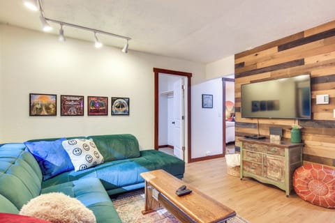 Rhododendron Vacation Rental | 2BR | 1BA | 1,000 Sq Ft | Steps Required