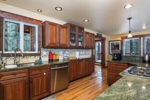 Ed7c2a81 b3d0 4b43 baf2 253f32be33d4