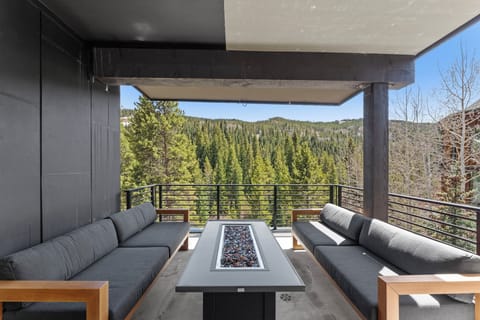 Studio (4 Bedrooms) | Property amenity