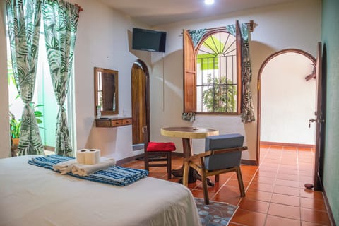 Private Room with Double Bed | Individually decorated, individually furnished, desk, laptop workspace