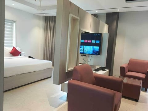Presidential Suite, 1 King Bed | Soundproofing, free WiFi