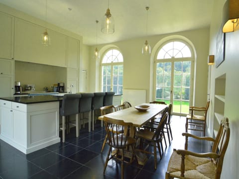 Comfort House, Multiple Bedrooms | Private kitchen | Fridge, microwave, oven, dishwasher