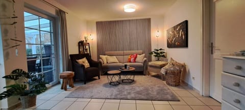 Comfort Apartment, 1 Bedroom | Living room