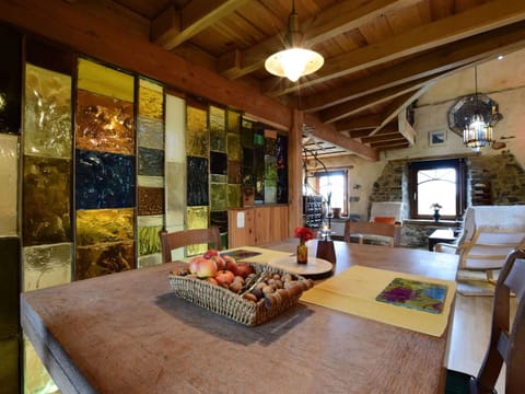 Classic House, 1 Bedroom | Dining