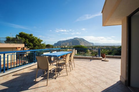 Villa | Terrace/patio
