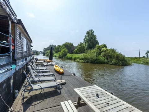 Classic Mobile Home, 4 Bedrooms | Balcony