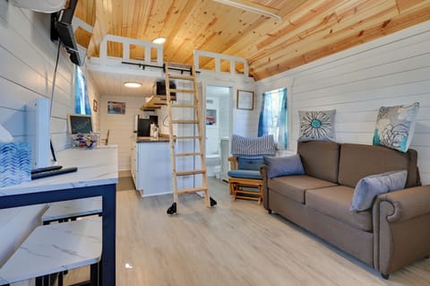 Apartment (0 Bedroom) | Interior