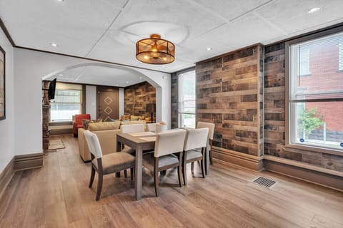 House, 3 Bedrooms | Dining