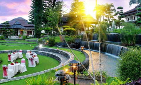 Children's play area - outdoor