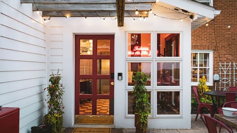 Welcome to Linden House where you are greeted with an IU tribute sign "Indiana We're All For You". Most guests will enter through this backdoor as parking is in the alley.