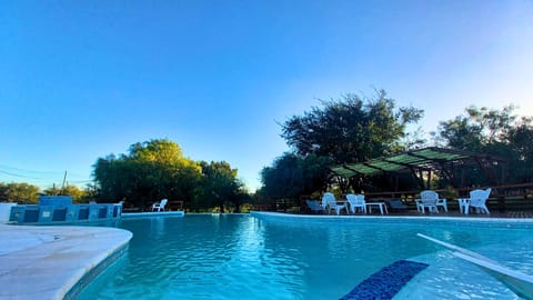 Infinity pool