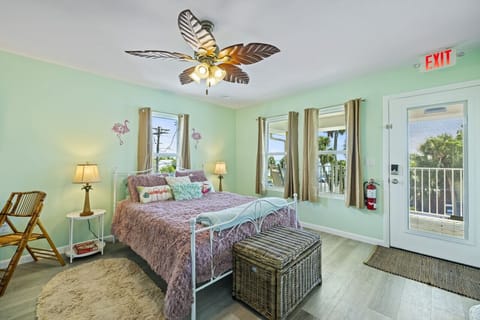 Flamingo Room!
