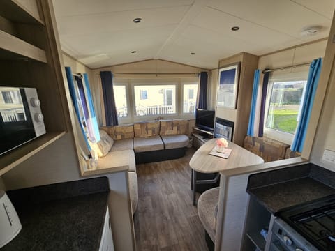 Cabin | Living area | TV, fireplace