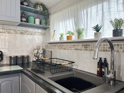 Kitchen | Lake View Cottage, Belper