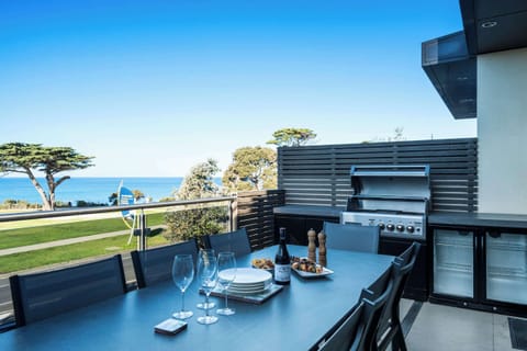 Overlooking the ocean makes it feel like you are always at the beach, the best location for BBQs and alfresco dining in Torquay!