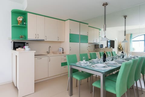 Family Apartment, 2 Bedrooms, Beach View, Beachfront | Private kitchen | Electric kettle, toaster