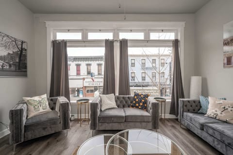 Enjoy the best of Covington in this comfortable, stylish second floor condo