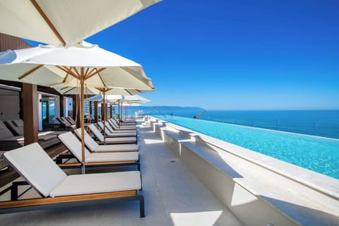 The rooftop pool has an unobstructed ocean view