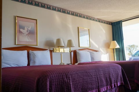 Double Room 2 Double Beds Non-Smoking | Desk, soundproofing, iron/ironing board, free WiFi