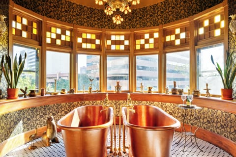Honeymoon Room | Hypo-allergenic bedding, individually decorated, individually furnished